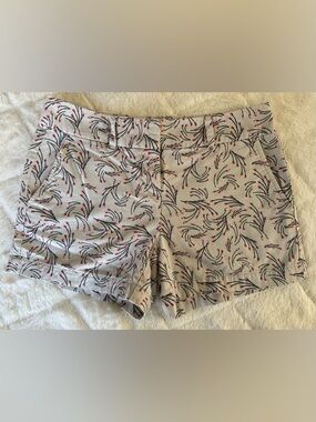 LOFT Gray and Red Floral-Print 4” Shorts